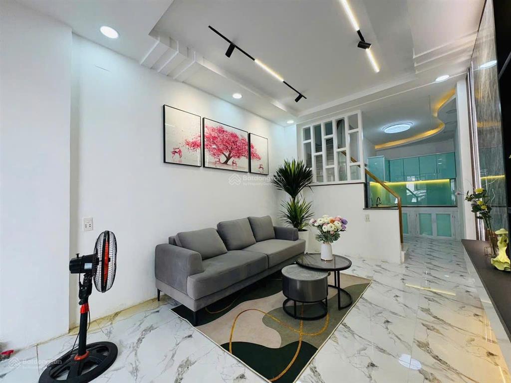 Nhà lê văn duyệt  p7 bình thạnh  3pn 3wc  chỉ 3 tỷ 2!