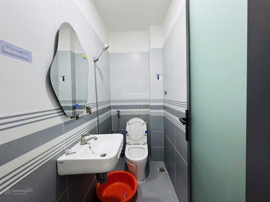 Nhà lê văn duyệt  p7 bình thạnh  3pn 3wc  chỉ 3 tỷ 2!