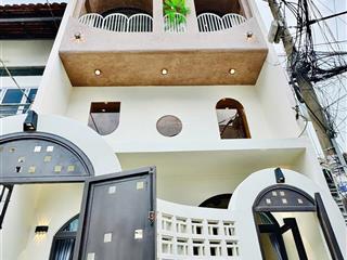 Gấp! 4 tỷ 290 nhà mới quận 1 thạch thị thanh 3pn 3wc đầu tư ngay hẽm xe hơi đắc địa