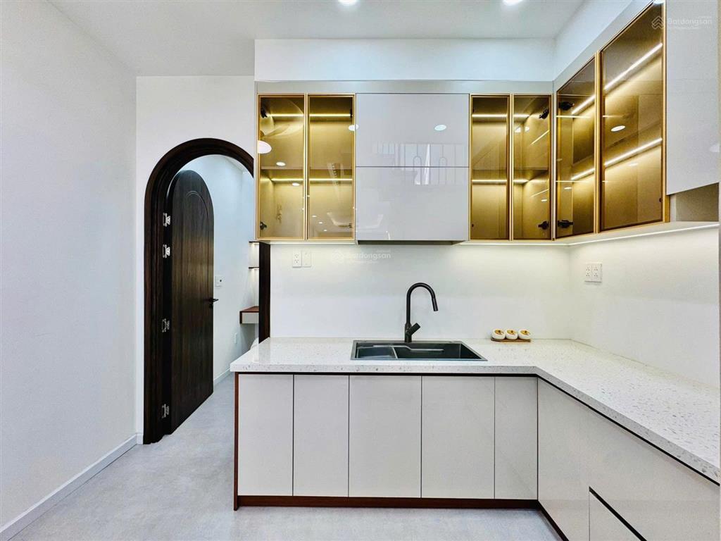 Nhà gần chợ gò vấp 3,2 tỷ  hđ thuê 14tr/tháng  3pn (có pn trệt)  shr  hxh