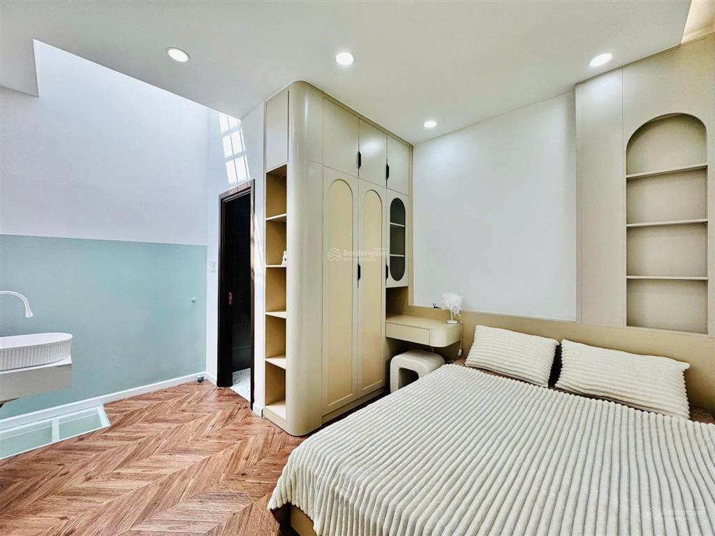 Nhà gần chợ gò vấp 3,2 tỷ  hđ thuê 14tr/tháng  3pn (có pn trệt)  shr  hxh