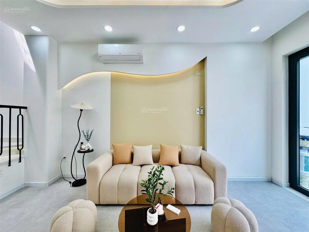 Nhà gần chợ gò vấp 3,2 tỷ  hđ thuê 14tr/tháng  3pn (có pn trệt)  shr  hxh