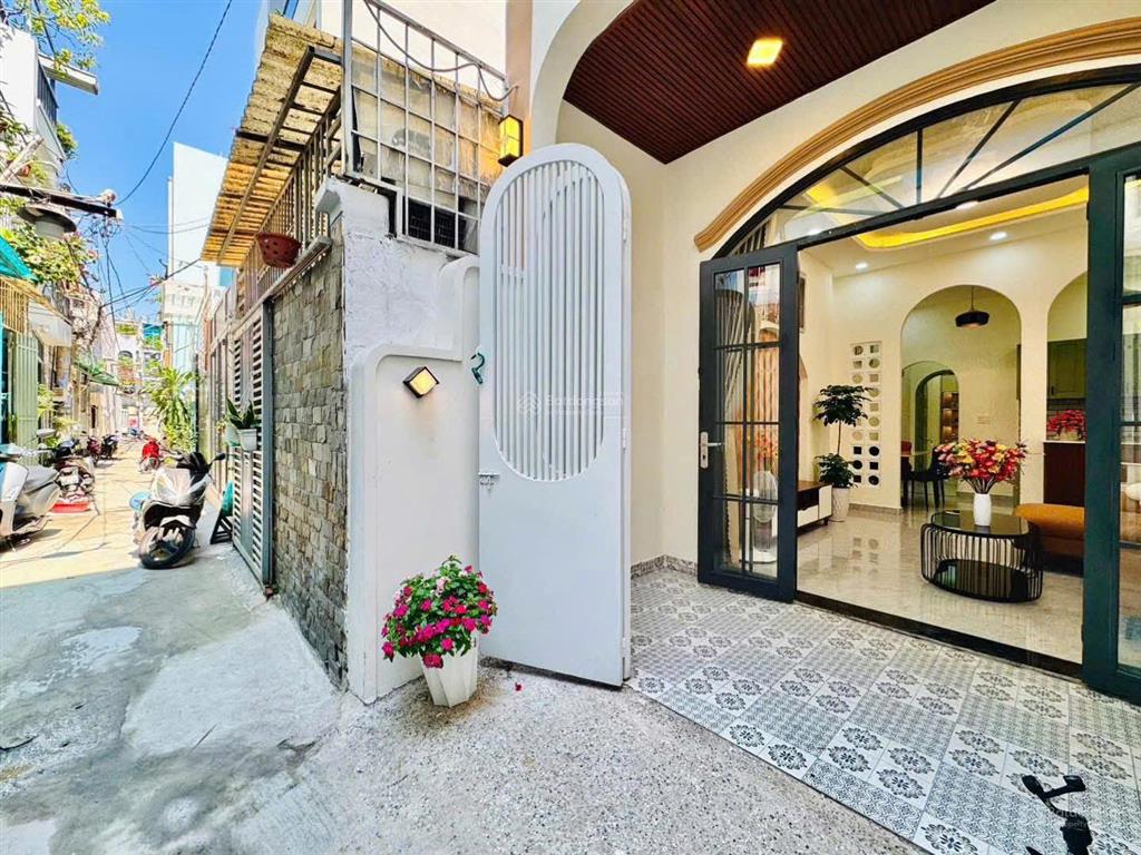 Chủ ngộp gần 50m2 nhà 3pn hxh lê quang định shr hđ thuê 13tr/tháng dọn ở ngay!