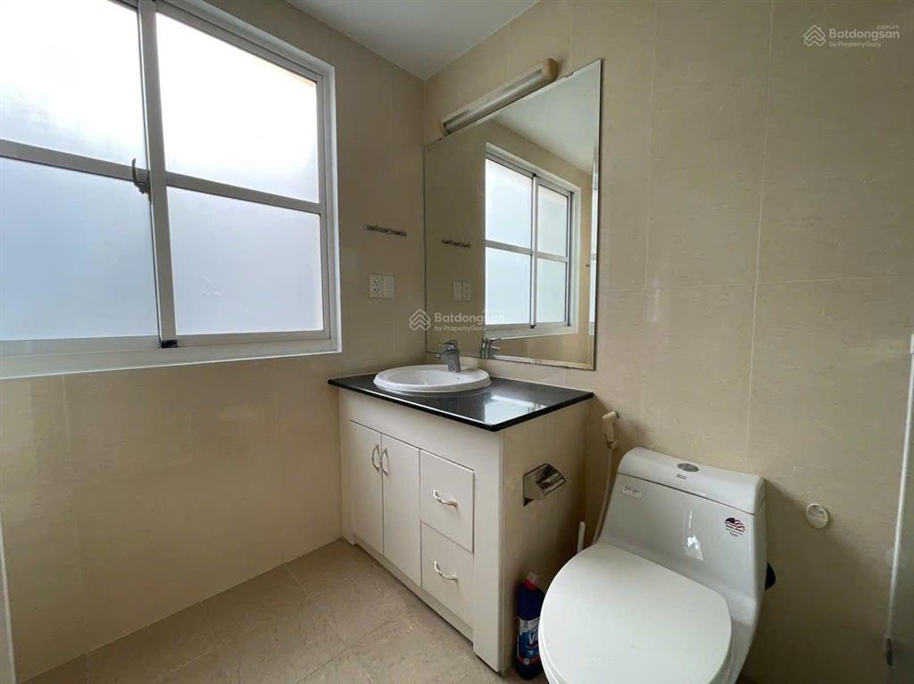 Cho thuê biệt thự phú mỹ hưng, cạnh công viên khu dân cư nam viên, 126m² (7x18m), 3 tầng, 3pn, 4wc