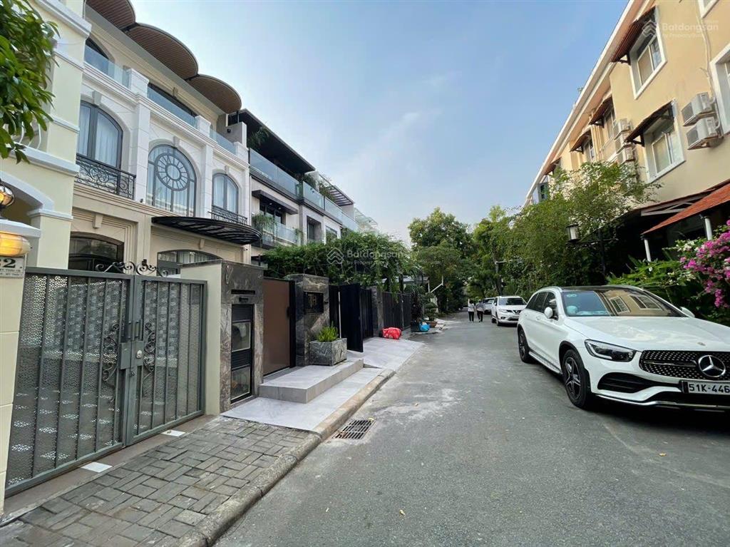 Cho thuê biệt thự phú mỹ hưng, cạnh công viên khu dân cư nam viên, 126m² (7x18m), 3 tầng, 3pn, 4wc