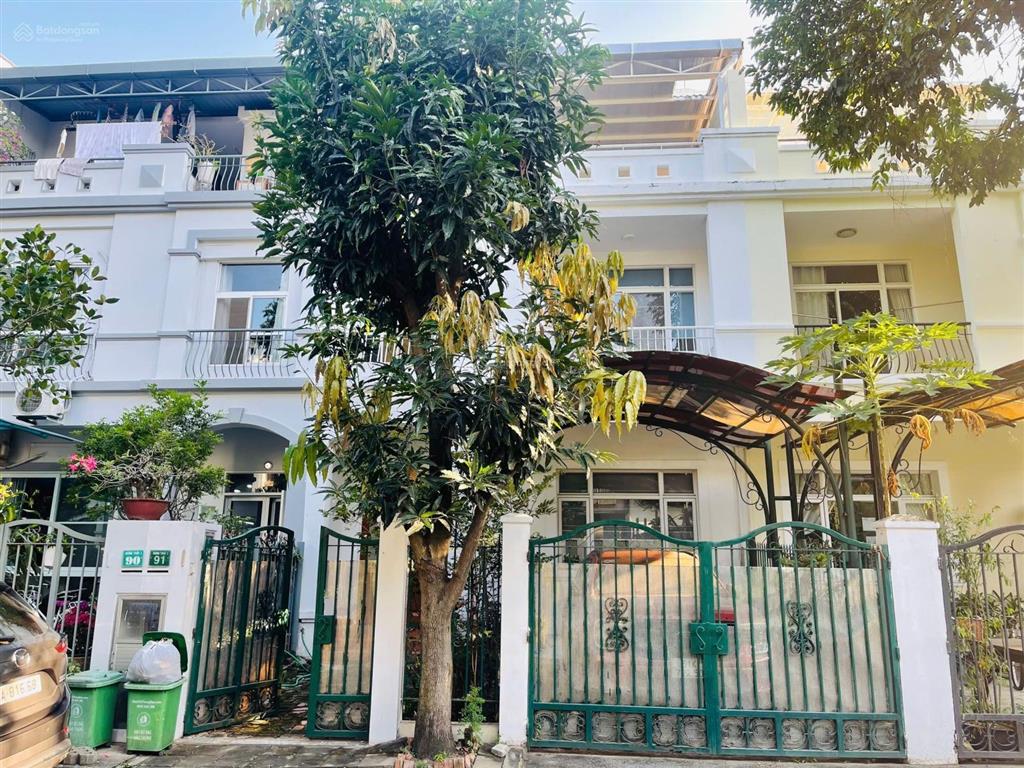 Cho thuê biệt thự phú mỹ hưng, cạnh công viên, khu compound, kế vivo, 126m2(7x18), 3 tầng, 3pn, 4wc