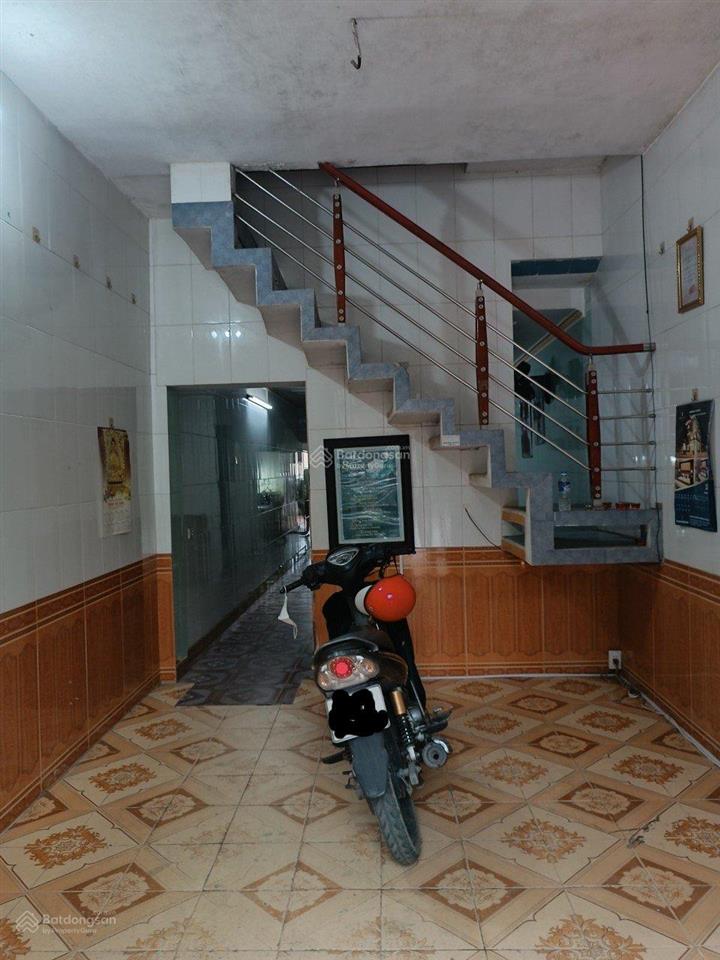 Chính chủ bán nhà mặt phố tại đầu phố bến hiệp, 120m2