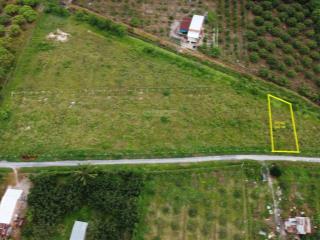 131m2 thổ cư. 2 mặt tiền. đường xe hơi. chỉ 240tr