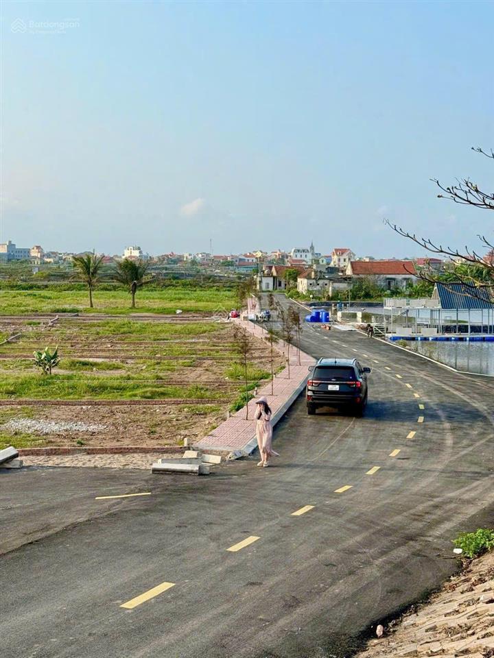 890 triệu 1 lô hiếm có, đất tt thị trấn quất lâm, ngay sát mặt biển, dân cư đông đúc gần vsip