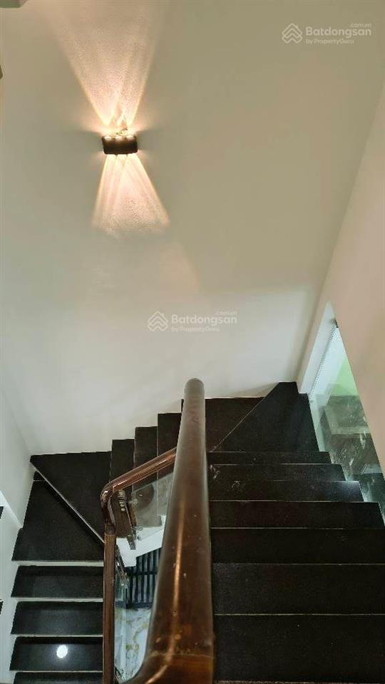 Bán gấp căn nhà 4 tầng, btct, nhà mới, ngay trung tâm quận 8, shr