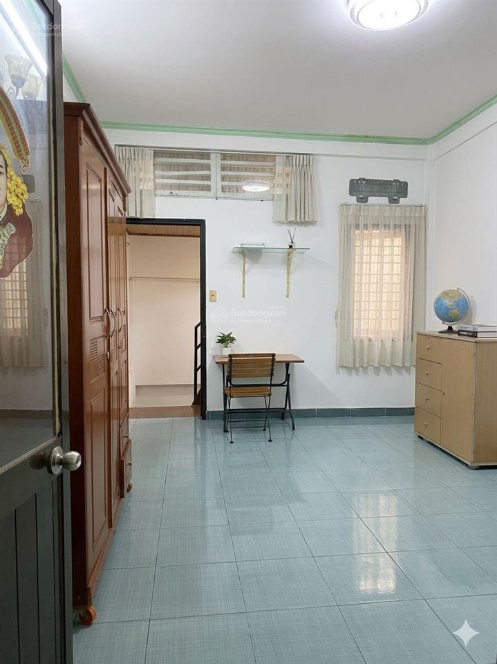 Chính chủ cần bán căn hộ cc bàu cát  2 pn  đồng đen  q.tân bình cách sân bay tsn 10p.