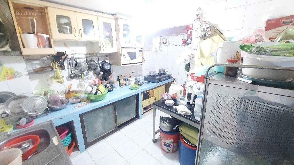 Chính chủ cần bán căn hộ cc bàu cát  2 pn  đồng đen  q.tân bình cách sân bay tsn 10p.