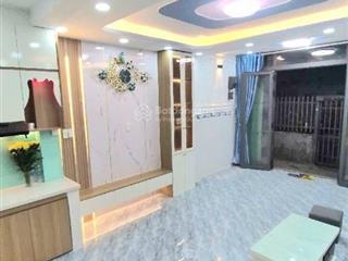 Nhà đẹp 2 tầng ngang 4.2m nở hậu tài lộc 6,3m  3pn ba đình q8 ngay chợ xóm củi q8. giá 4 .x tỷ.