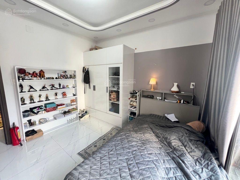 4 tỷ hơn nhà 3 tầng đẹp lung linh, ( 4x 8m) hẻm xe hơi  3pn lò gốm q6 gần chợ cây gõ q6