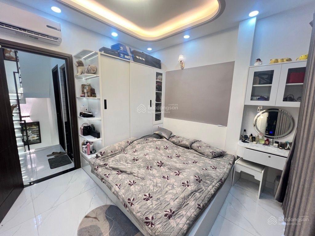4 tỷ hơn nhà 3 tầng đẹp lung linh, ( 4x 8m) hẻm xe hơi  3pn lò gốm q6 gần chợ cây gõ q6