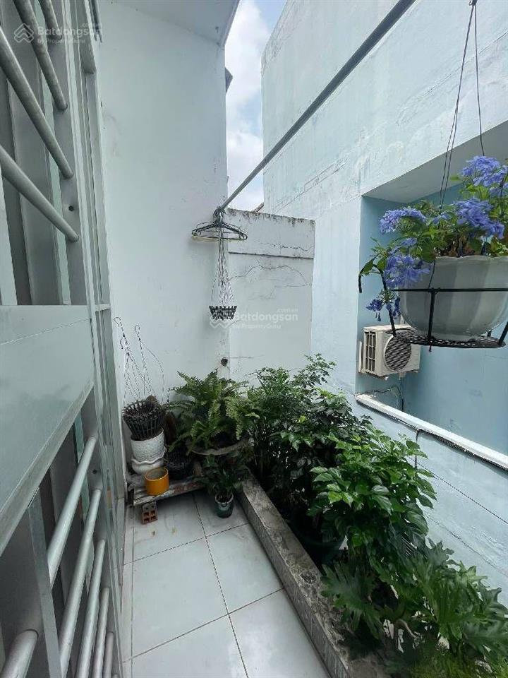 Chỉ 4 tỷ nhà 2 tầng btct(3.5 x 9m) cách 1 căn ra hẻm xe tải  nguyễn văn luông q6 ngay cv bình phú
