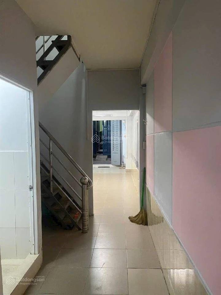 Nhỉnh 5 tỷ nhà 2 tầng 41m2  3pn hẻm 5m khu nhà cao tầng  tám danh q8 gần parc mall cao lỗ q8.