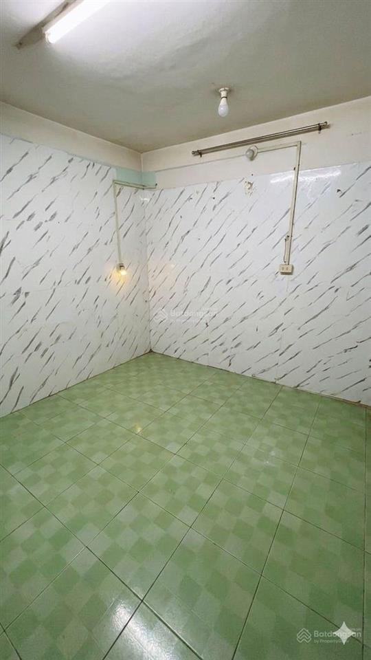 Bình tây q6  nhà 2 tầng 49m2 , nở hậu (3m5 x 15m)  3pn  nhà 1sẹc sát mặt tiền  giá 4.5 tỷ