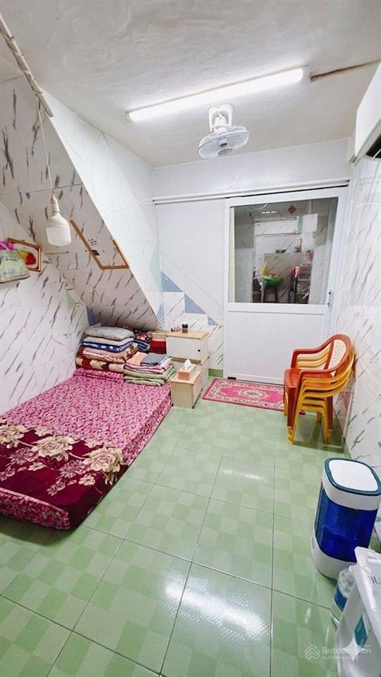 Bình tây q6  nhà 2 tầng 49m2 , nở hậu (3m5 x 15m)  3pn  nhà 1sẹc sát mặt tiền  giá 4.5 tỷ