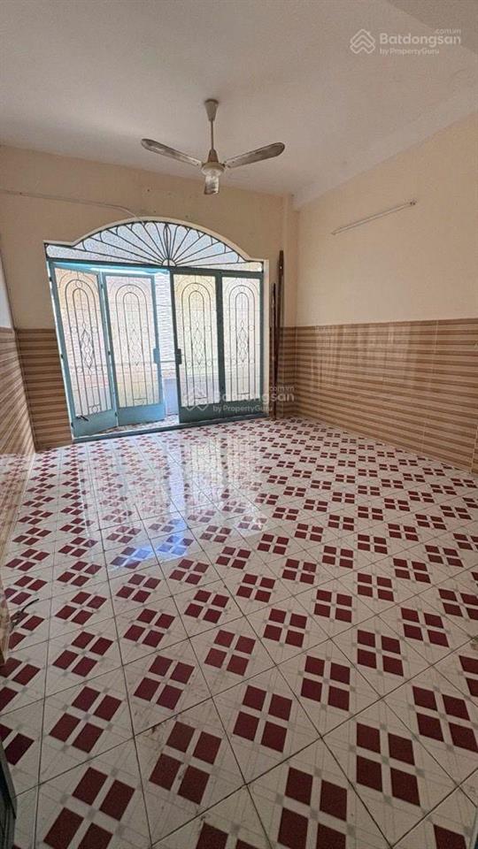 Bà ký q6 nhà 3 tầng btct ngang hiếm 4.5m bề thế dài 12m hẻm xe hơi đậu sát nhà giá nhỉnh 6 tỷ.