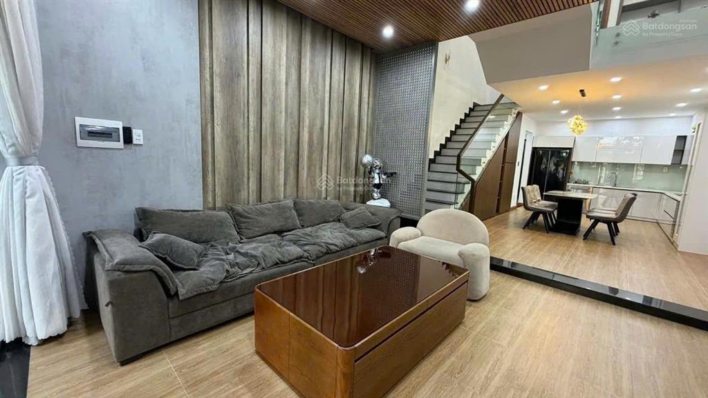 Nhà 3 tầng full nội thất,mặt tiền đặng huy trứ, ngay biển, khu du lịch mikazuki, giá chỉ nhỉnh 8 tỷ