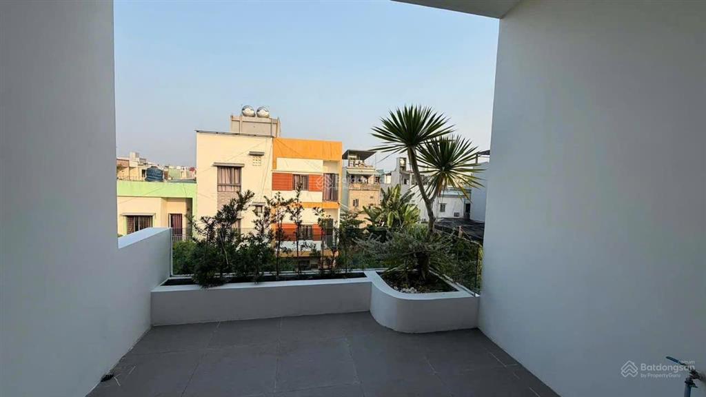 Nhà 3 tầng full nội thất,mặt tiền đặng huy trứ, ngay biển, khu du lịch mikazuki, giá chỉ nhỉnh 8 tỷ