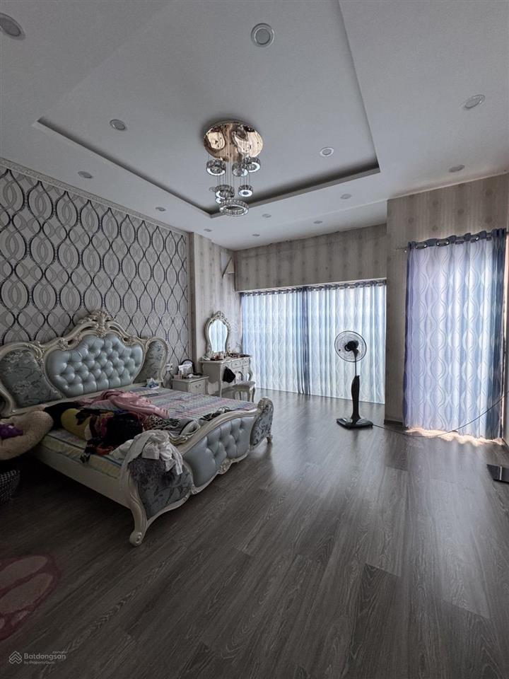 Nhà đẹp nguyễn công hoan diện tích khủng ôtô ngủ trong nhà full nội thất