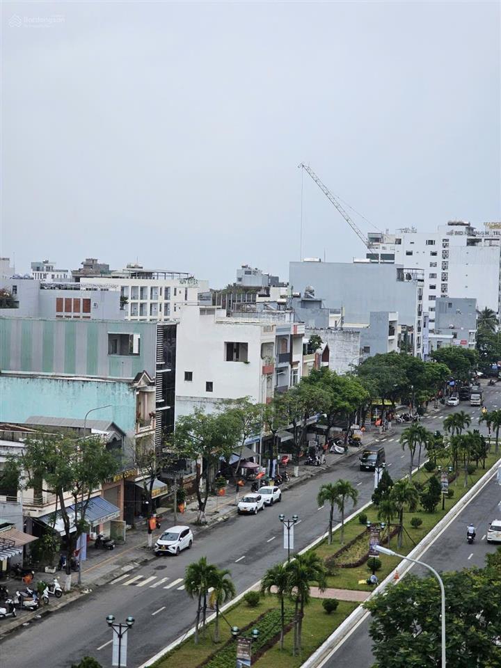 Tòa căn hộ 6 tầng full dòng tiền, gần biển. đường 30m. hồ xuân hương