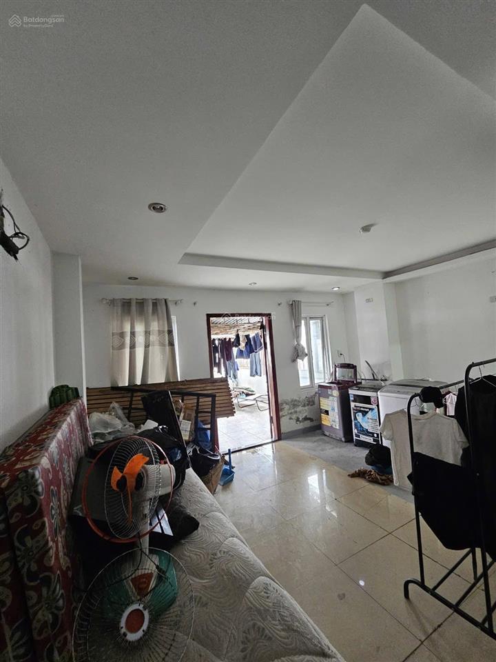 Tòa căn hộ 6 tầng full dòng tiền, gần biển. đường 30m. hồ xuân hương