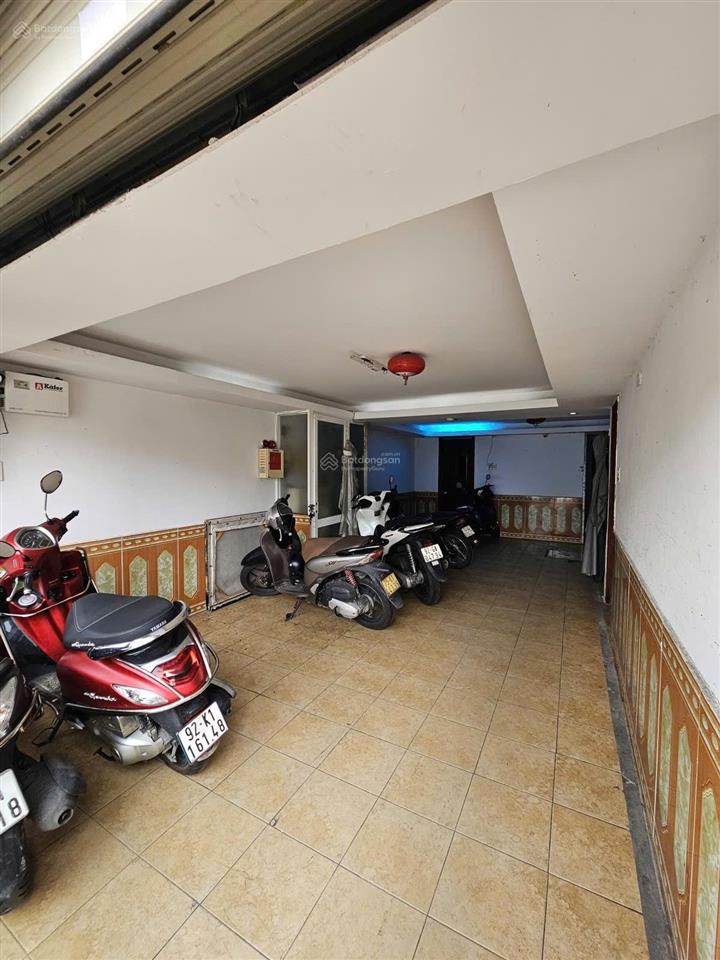 Tòa căn hộ 6 tầng full dòng tiền, gần biển. đường 30m. hồ xuân hương