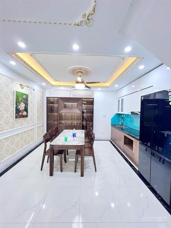 Siêu phẩm đa công năng võ chí công  lô góc  3 mặt thoáng  8 phòng khép kín thang máy