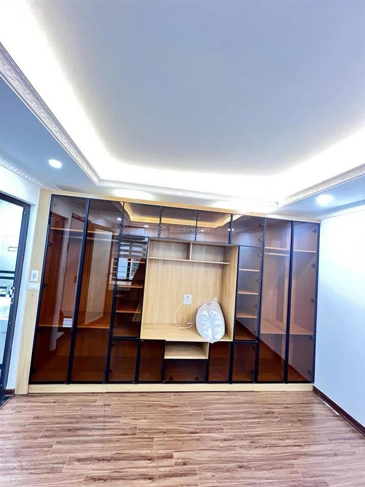 Siêu phẩm đa công năng võ chí công  lô góc  3 mặt thoáng  8 phòng khép kín thang máy