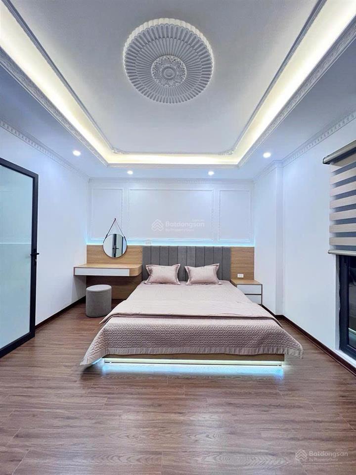 Siêu phẩm đa công năng võ chí công  lô góc  3 mặt thoáng  8 phòng khép kín thang máy