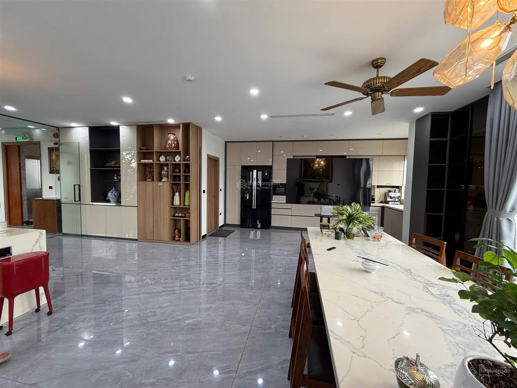 Siêu phẩm mặt phố nguyễn hoàng tôn tòa nhà văn phòng & căn hộ cao cấp