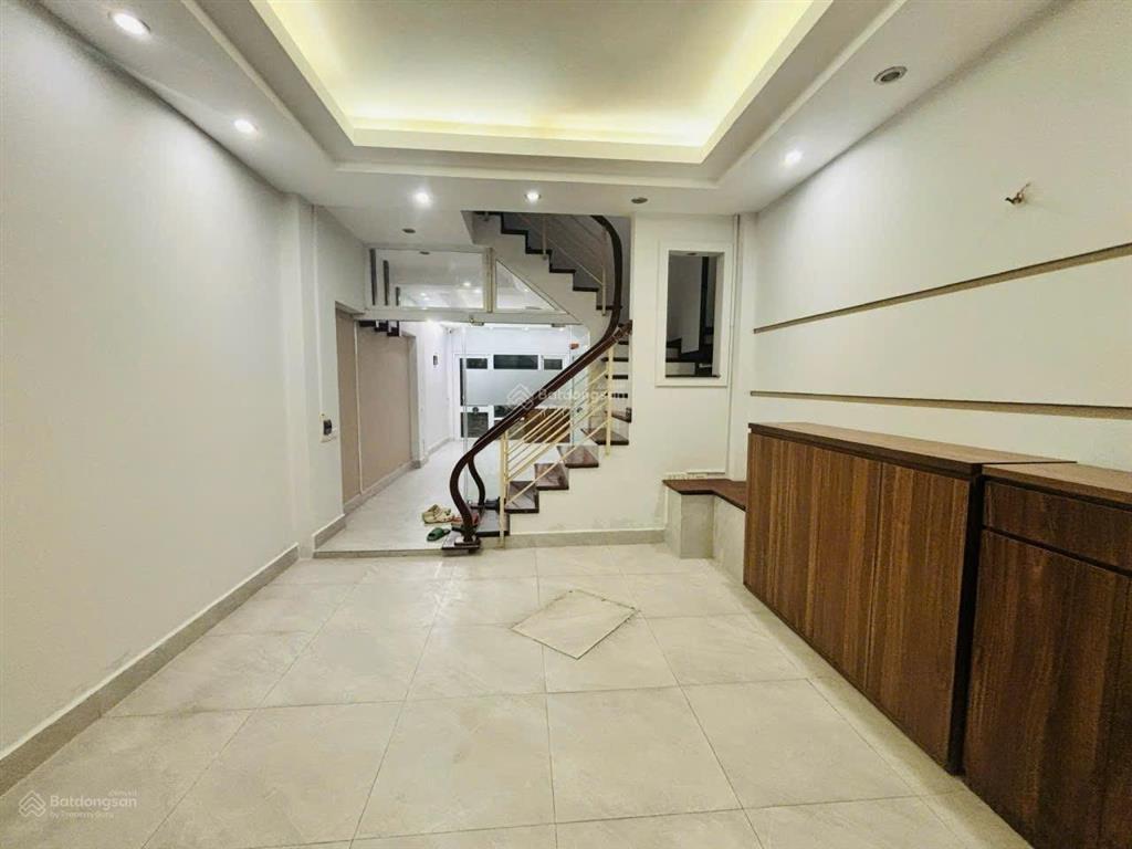 Trung tâm cầu giấy trước nhà thoáng sáng ở hay cho thuê đều tuyệt vời
