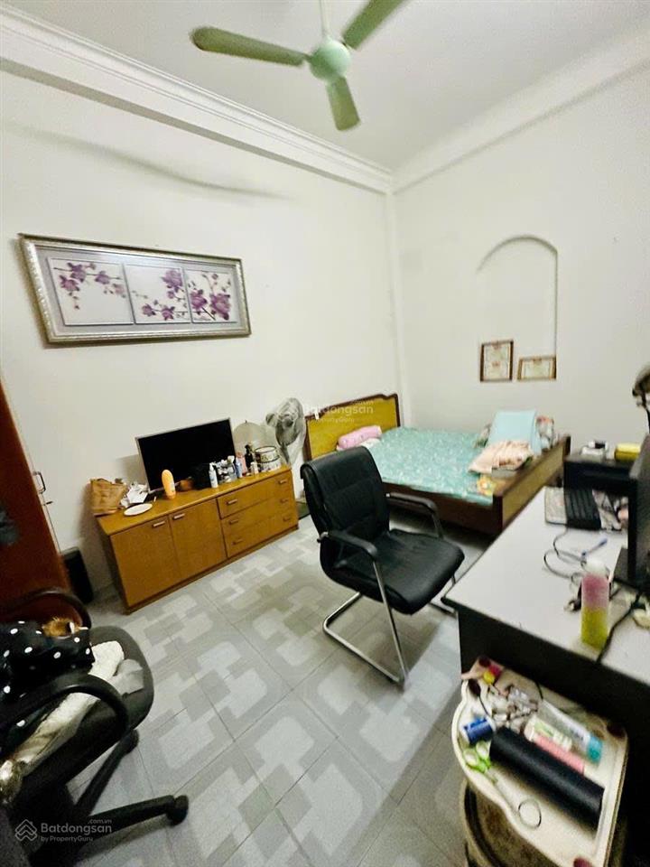 Vip 1 ba đình  mặt phố linh lang  có vỉa hè  phố đông vui tấp nập