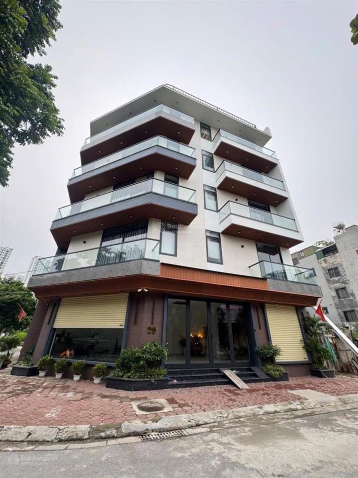 Vị trí đắc địa  mặt tiền quá rộng  vỉa hè đẹp  lô góc  6 tầng  thang máy  phân lô  đông ngạc