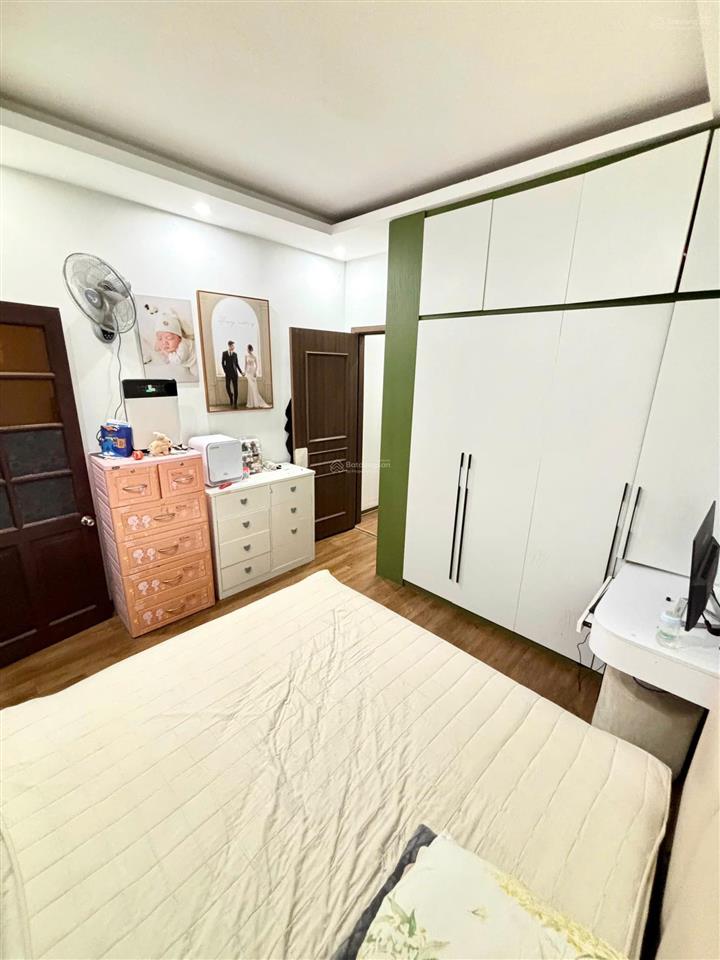 Bán căn hộ tập thể tây sơn, thái hà, đặng tiến đông, đống đa, sổ đỏ 35m, dt50m, thoáng. giá 4,1tỷ