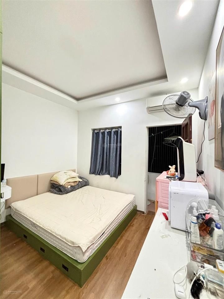 Bán căn hộ tập thể tây sơn, thái hà, đặng tiến đông, đống đa, sổ đỏ 35m, dt50m, thoáng. giá 4,1tỷ