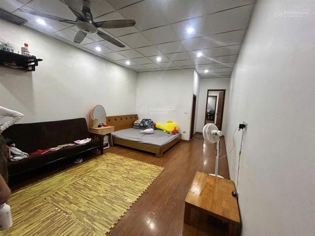 Bán căn hộ tt nguyễn chí thanh, huỳnh thúc kháng, sổ 44m2, dt 80m2, mặt phố, sân rộng, giá 5.6 tỷ