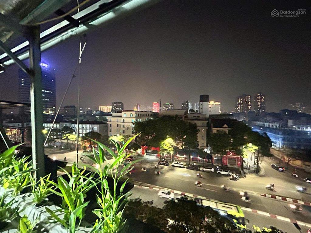 Bán căn hộ tt nguyễn chí thanh, huỳnh thúc kháng, sổ 44m2, dt 80m2, mặt phố, sân rộng, giá 5.6 tỷ