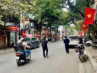 Bán ch tập thể tầng 1 hoàng ngọc phách, đống đa, sổ 43m, dt 100m2, ô tô, kd. 3pn, 2wc. giá 6. x tỷ