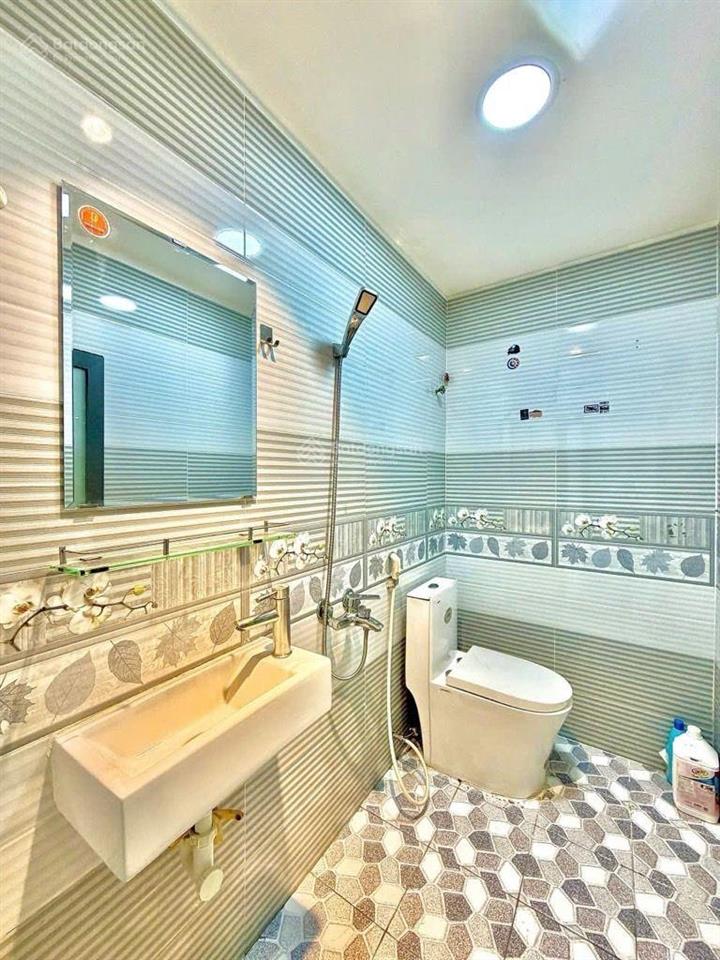Bán nhà gần chợ bà chiểu. bình thạnh