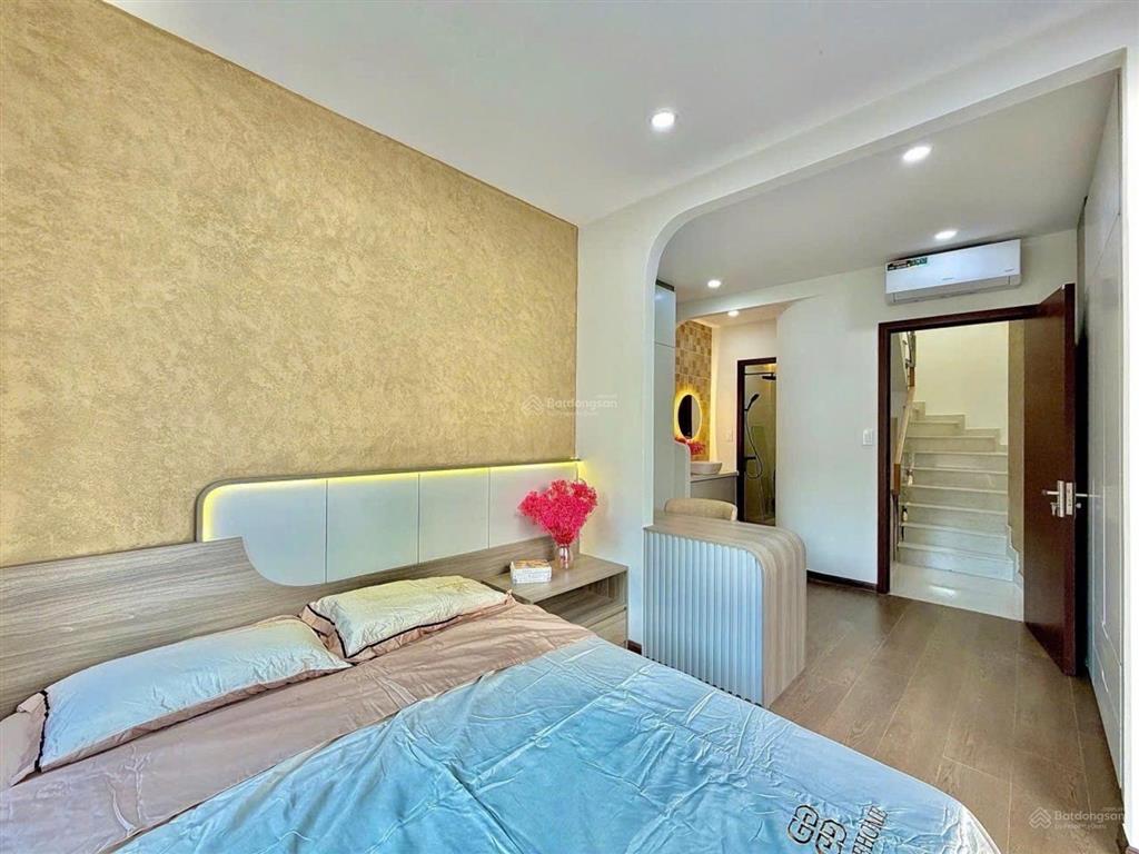 Bán nhà lê quang định. quận bình thạnh. tặng nội thất