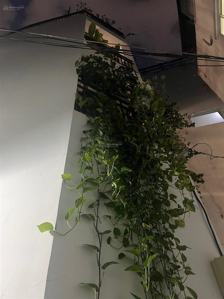 Bán nhà đường lê văn sỹ. quận 3