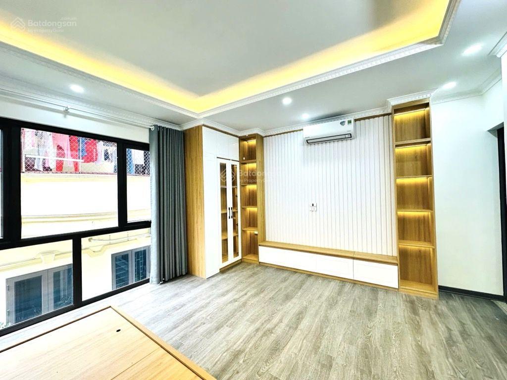 Nhà hoàng hoa thám tây hồ dt 40 m2 lô  mt 4m 6 tầng thang máy giá 12.3 tỷ nhà mới ô tô kinh doanh