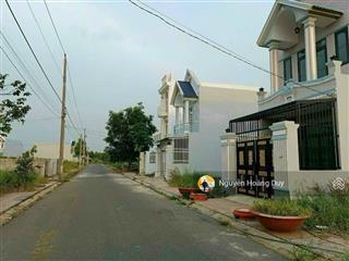 Bán đất phước đông, cần đước  dt 100m2  giá 490tr  sổ sẵn  giá rẻ nhất khu vực phước đông