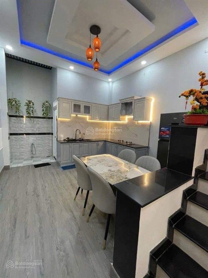 Ngon mà rẻ 60m2  4 tầng lầu  tặng full nội thất  xe hơi vào tận nhàkhu vip  hiệp thành q12