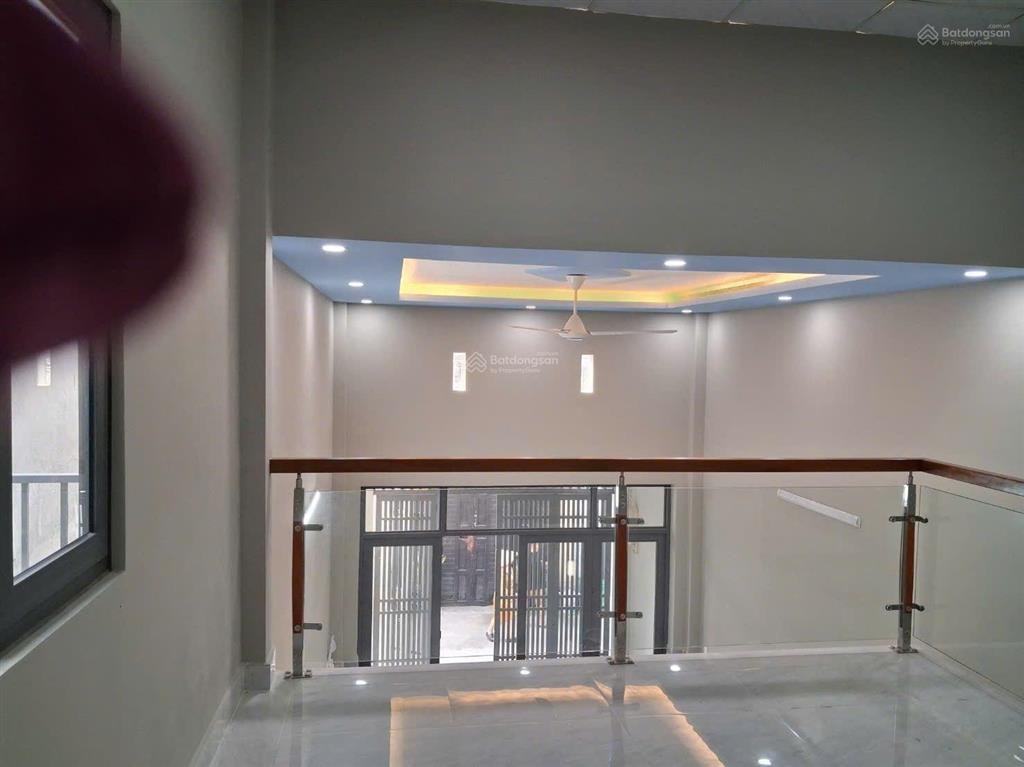 77m2 giá chỉ 3,2 tỷ ngã tư nguyễn ảnh thủ và thới tam thôn vị trí đắc địa  giá rẻ gấp bán