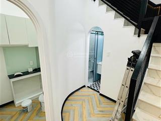 Bán nr đẹp tại trần quang diệu, p 12, q3, 9,8 tỷ, 45m2, full nội thất, giá tốt